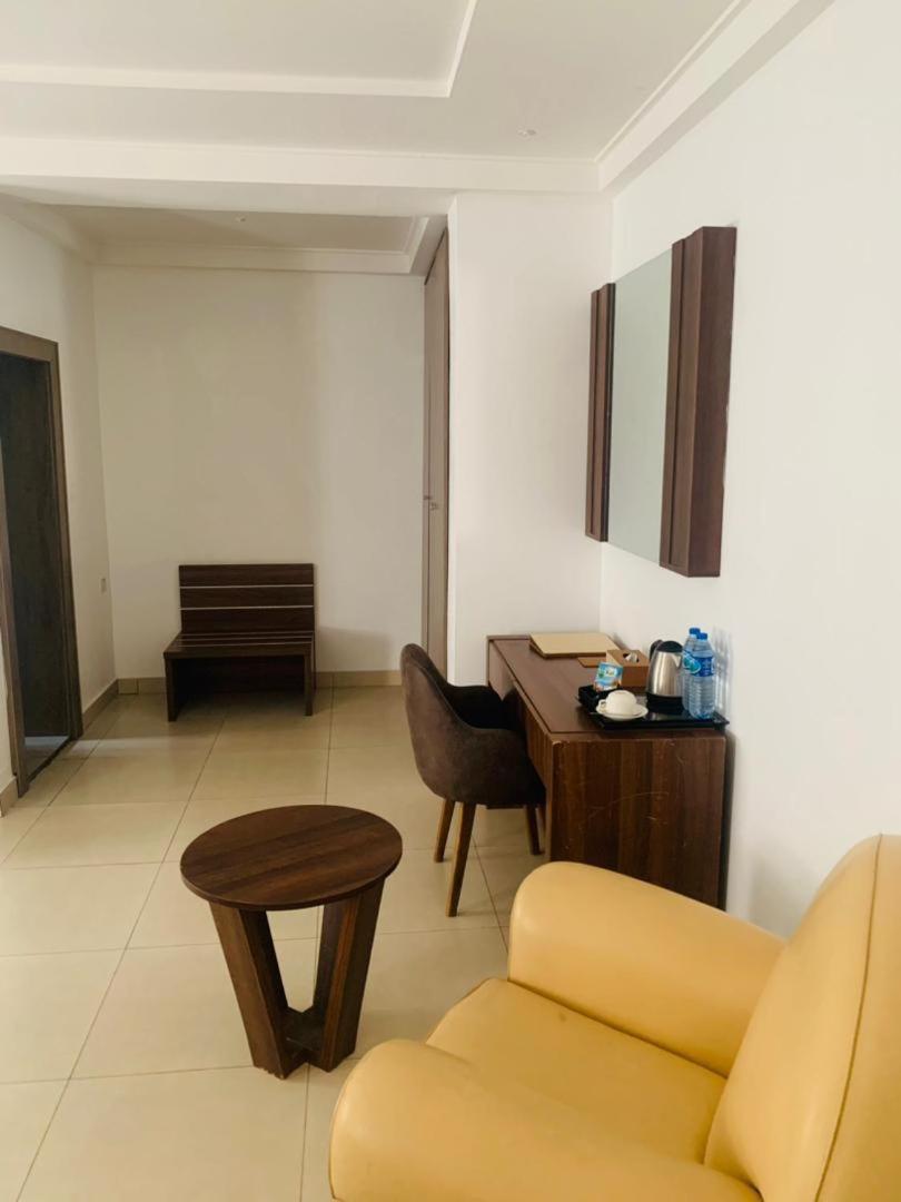 Swiss Pearl Continental Suite Wupa Extérieur photo